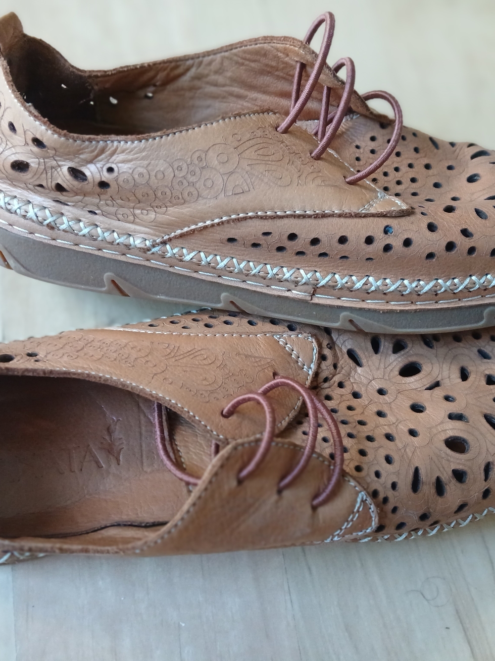 Women's Brown Leather Floral Unique Shoes 7.5-8